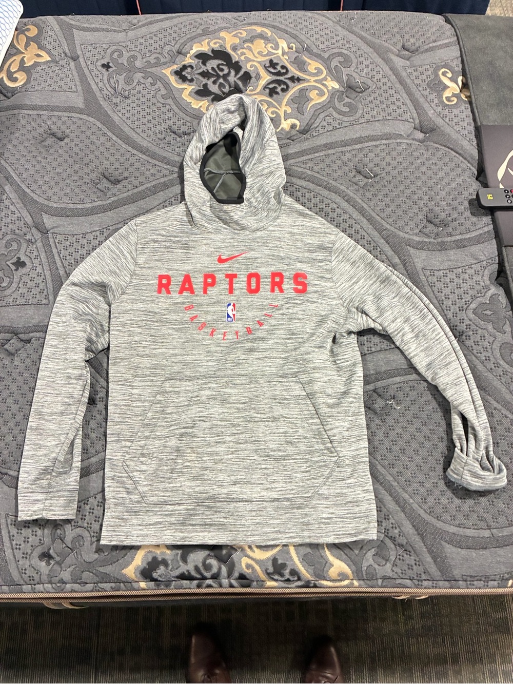 Nike NBA Toronto Raptors Men's Pullover Hoodie Sweatshirt